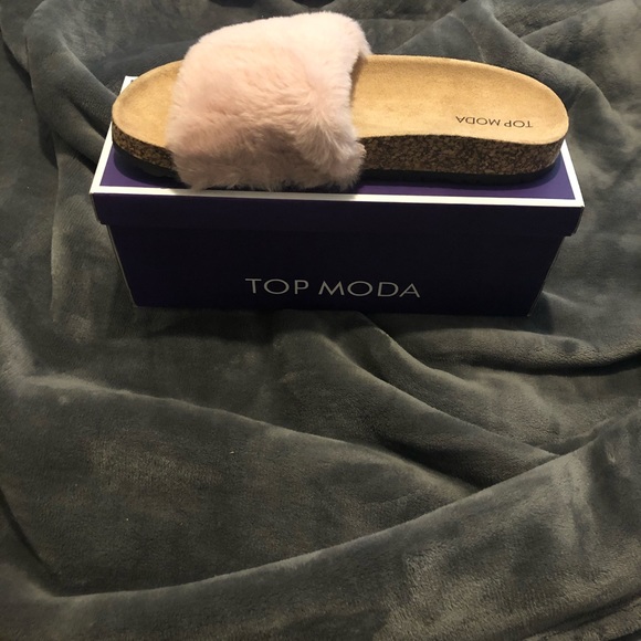 New Top Moda Pink Fur Slides - Picture 2 of 4